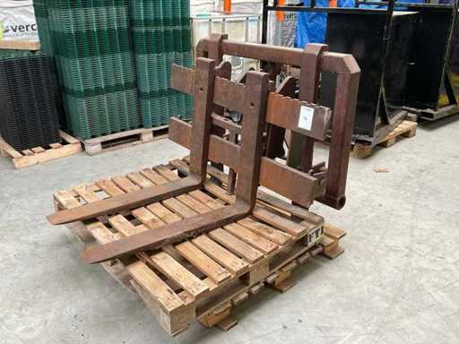Fork carriage (2x)