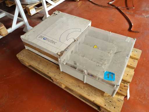 PRONUTEC Lot mit 2 Hausanschlusskästen