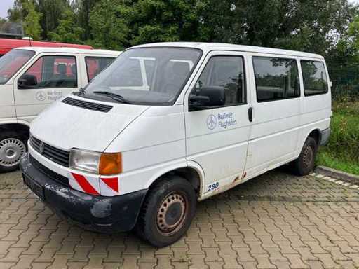 D | Vehicles, high-pressure cleaners and various IT accessories