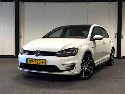 Volkswagen - Golf - 1.4 TSI GTE - Car - 2014|NV-825-H|IAW