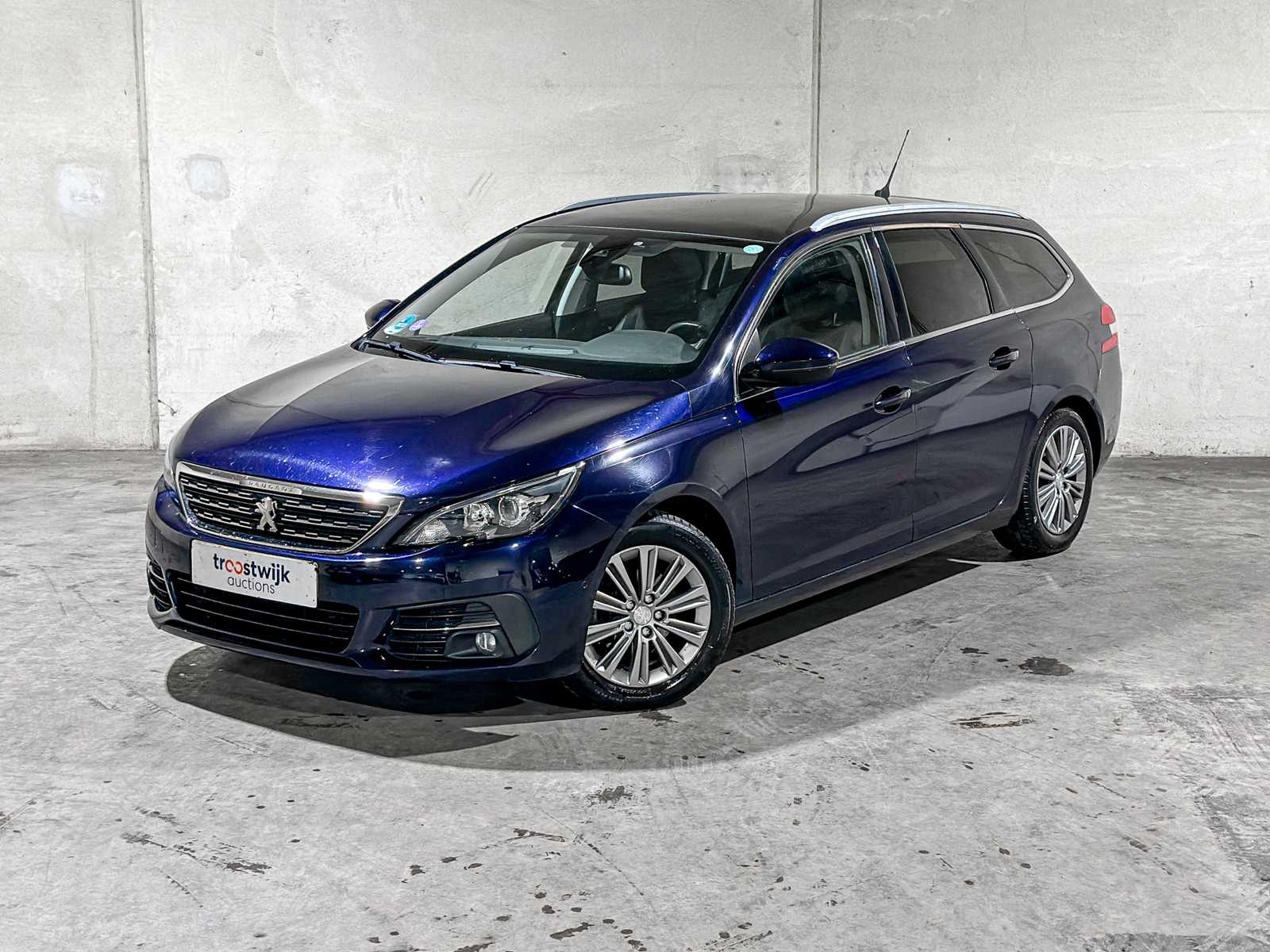Peugeot 308 SW 1.2 PureTech Blue Lease Premium 131hp 2020, J-238-FL