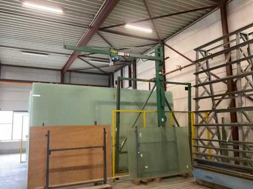 Macara cu foc Muyen VA115 din 2000 pe coloană