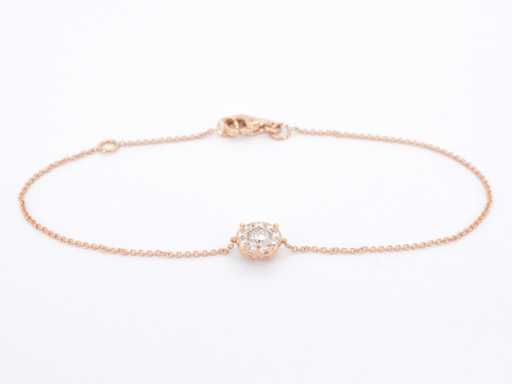 Rose gold bracelet with diamond charm