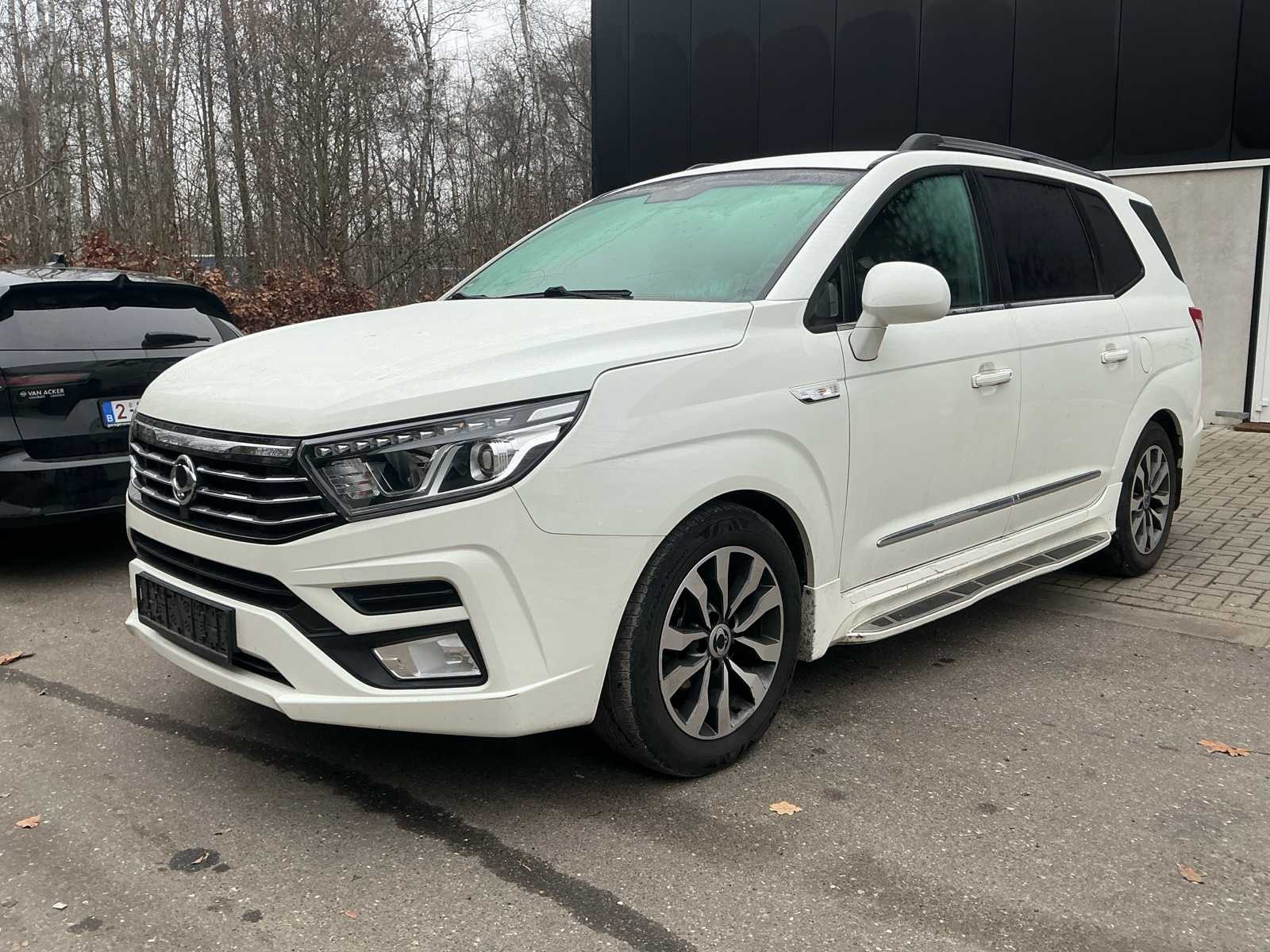 2019 Ssang Yong Rodius Passenger Car