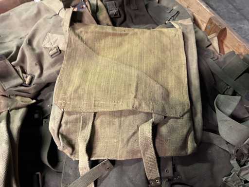 Lot de diverse gen?i militare de pânz?