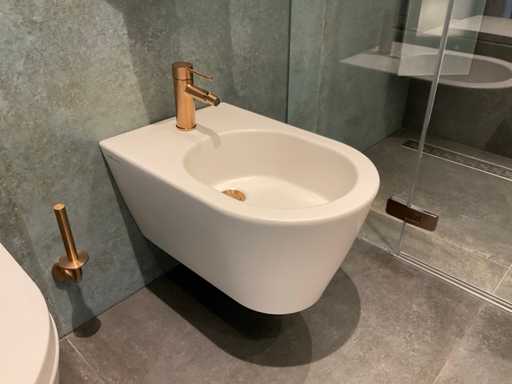 Laufen Bidet met bidetkraan