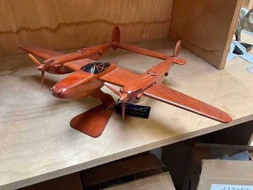 Lockheed P-38 Lightning Holzmodellflugzeug
