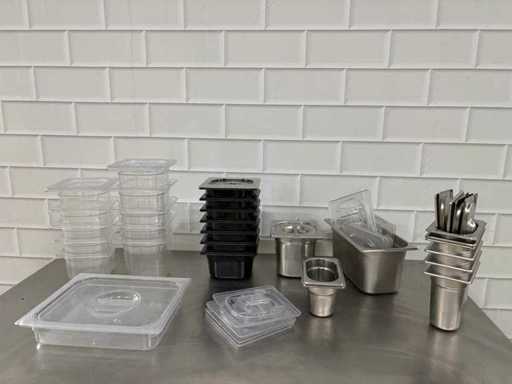 Diverse Gastronormbakken met deksel (28x)