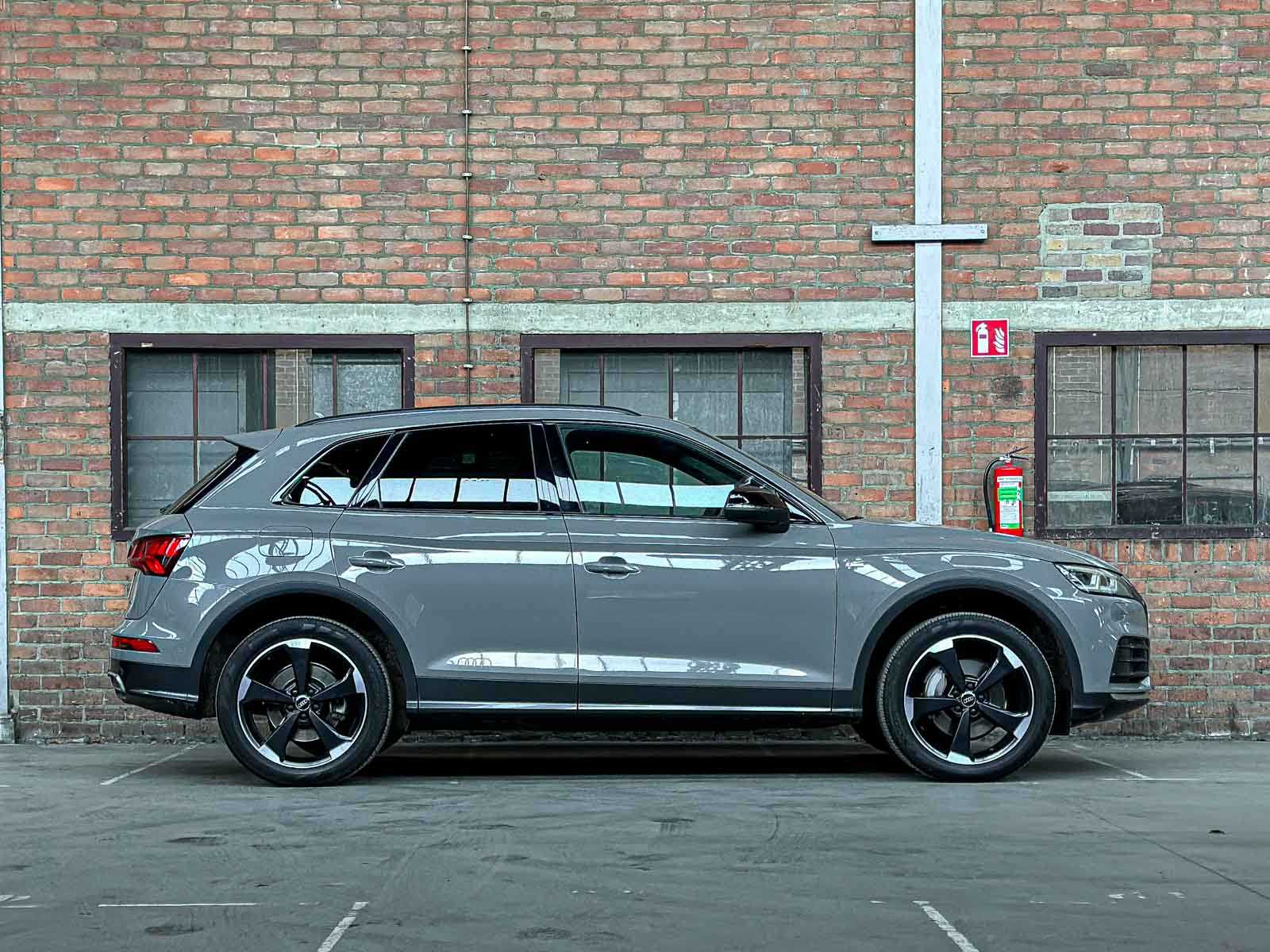 Audi Q5 2.0 TFSI Quattro Sport S Line Black Edition 252pk 2018 (Origineel-NL + 1e Eigenaar), TT-931-B