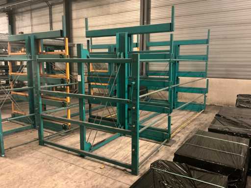 Porte-à-faux à double face