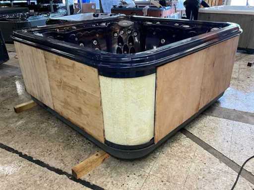 Paragon Jacuzzi