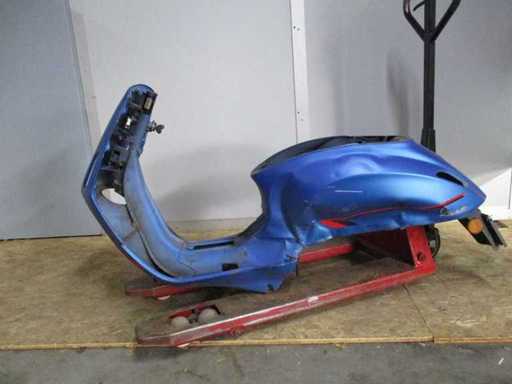Vespa Sprint schade frame - Snorscooter - Scooter