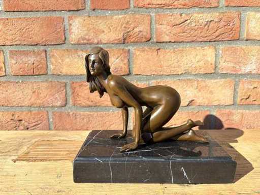 Sculpture woman bronze