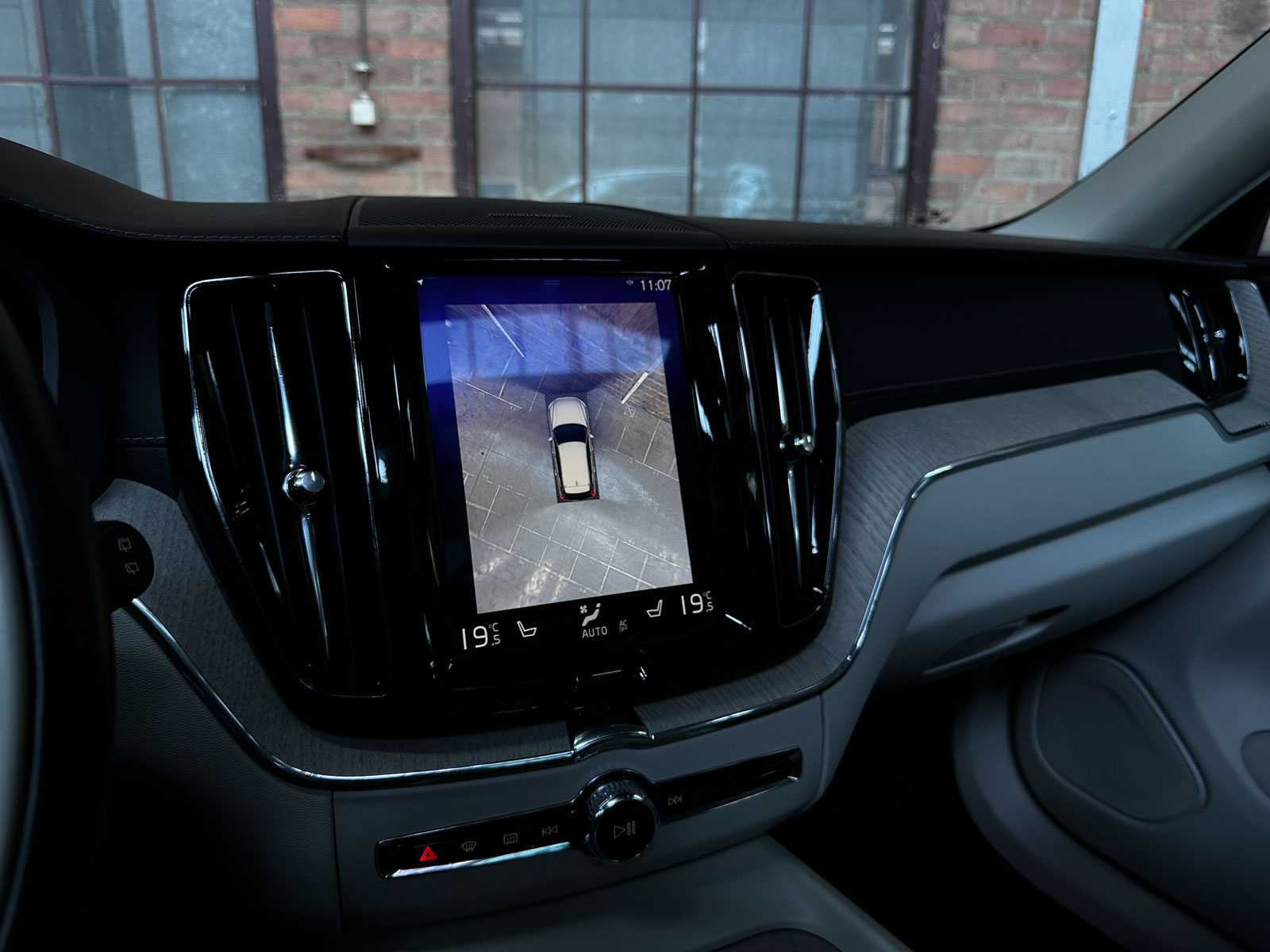 Volvo XC60 2.0 T8 Twin Engine AWD Inscription R-Design 303pk 2019, R-244-TZ