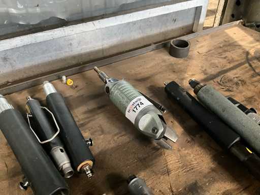 Vari utensili pneumatici