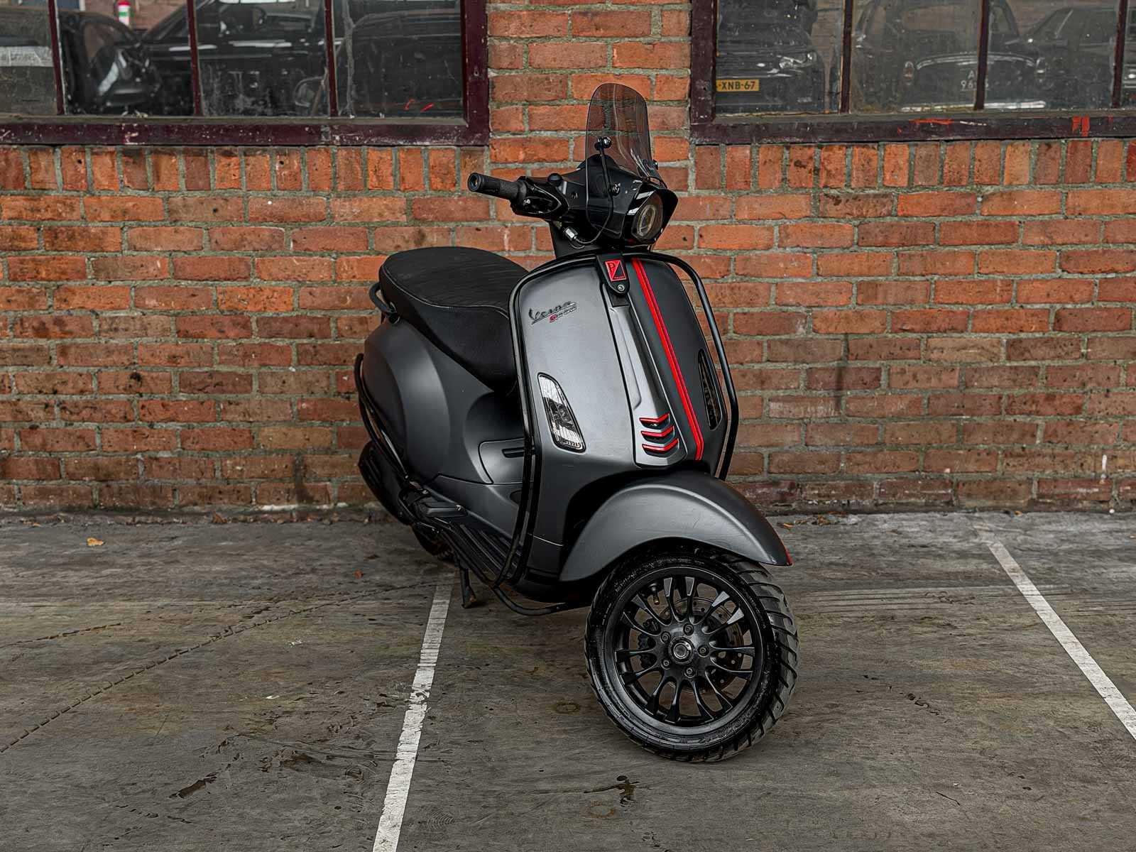 Piaggio Vespa Sprint 4T 2015 Scooter, DBL-64-H
