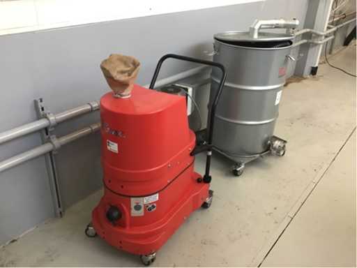 Industrial vacuum cleaners
