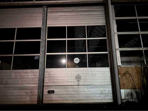 Porte suspendue (2,55x4,00 m)