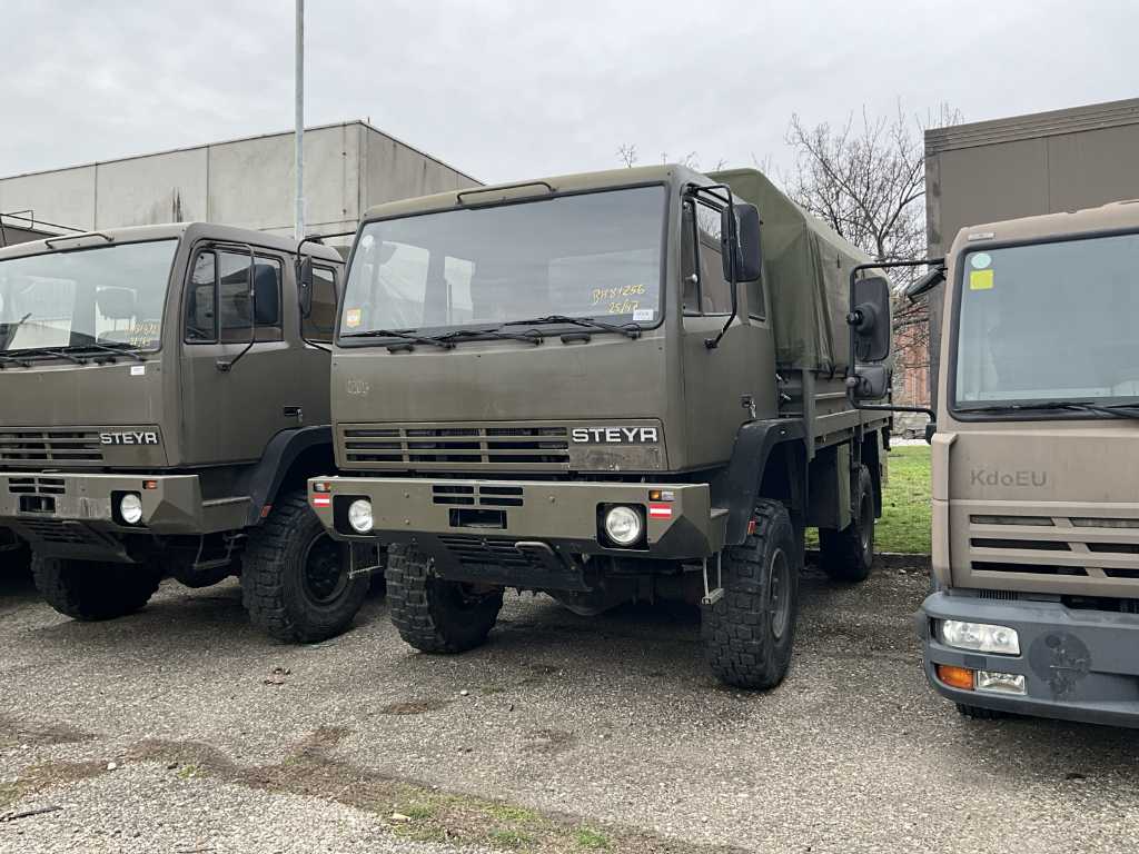 1986 Steyr 12M18 Army Vehicle