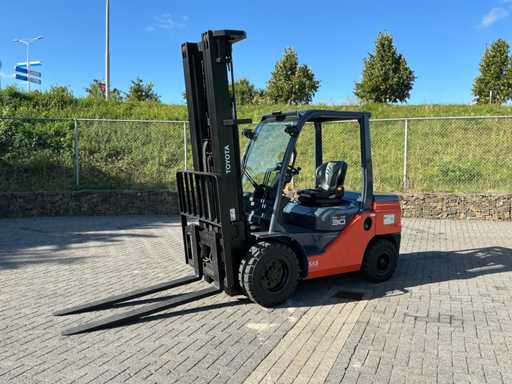 2023 Toyota 52-8FDF30 Chariot élévateur