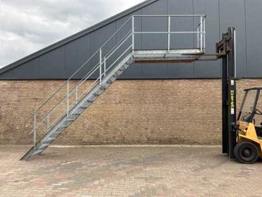Verzinkte stalen bordestrap 3.25M vloerhoogte