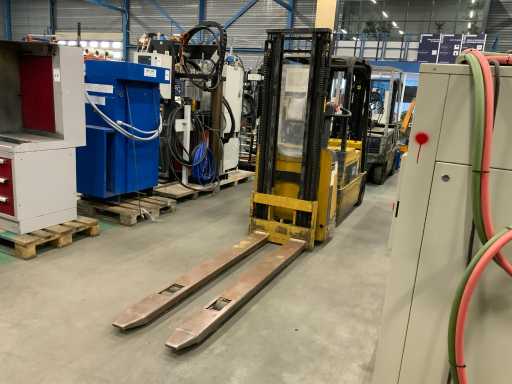 2000 CAT NSP12K Stapelaar