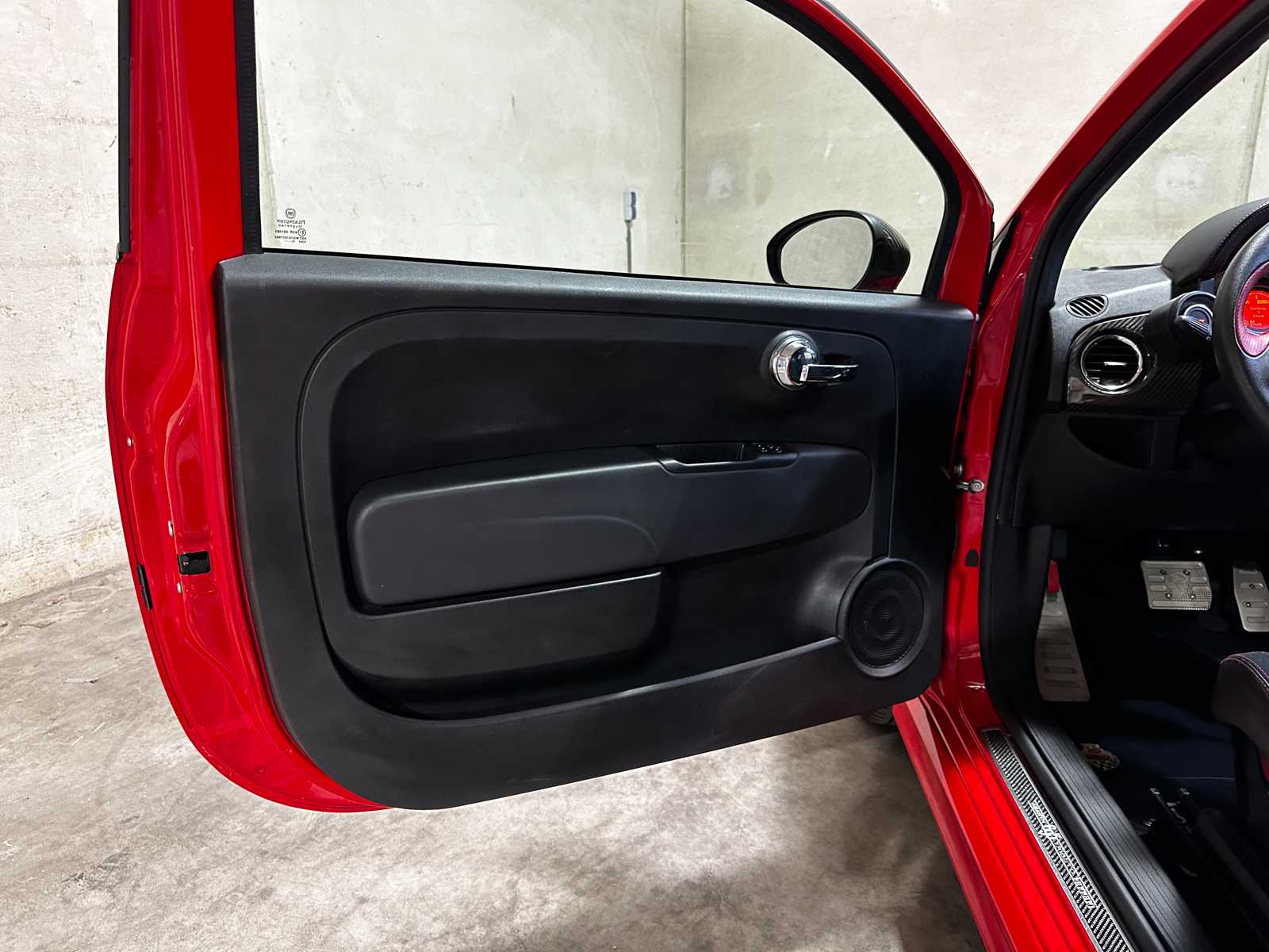 Fiat 500 Abarth 695 Tributo Ferrari 180pk 2011