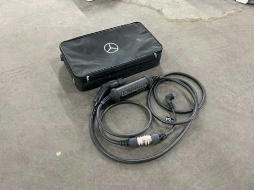 Mercedes - Benz - Încărcător de baterii auto