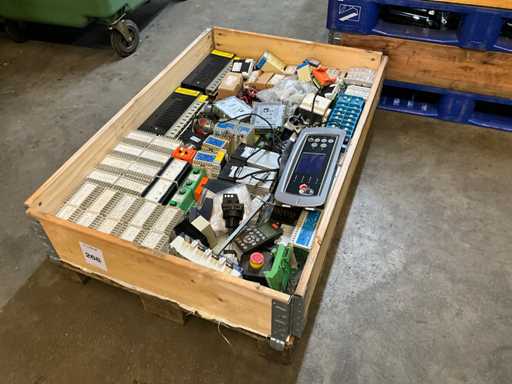 Schakelmateriaal en divers