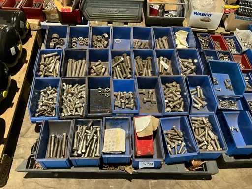 Matériau de fixation