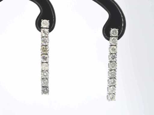 Kolczyki z białego złota z diamentami szlifowanym błyskotliwym