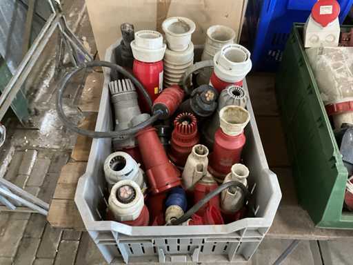 Batch of power connectors