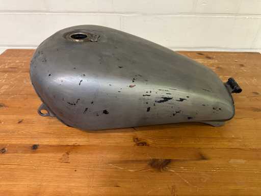 Honda Magna Benzintank / Brandstoftank