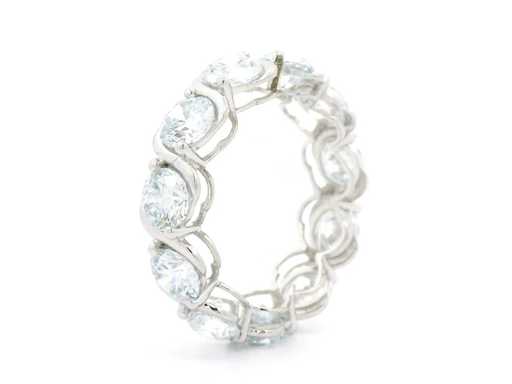 Platina ring met 7,17 crt. diamant
