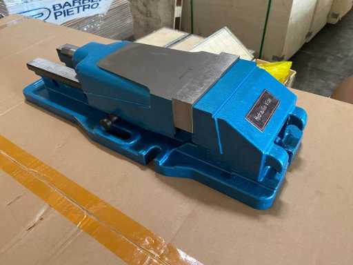 FREUTEK ATT0012 Hydraulic Vice 4" - 2500 kg