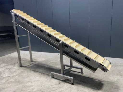 Aufzugsförderband 4m