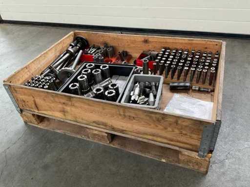 Lotto di apparecchiature CNC