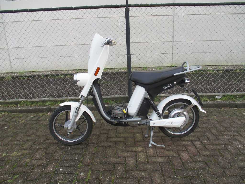 Qwic - Snorscooter - Emoto lite - E-scooter
