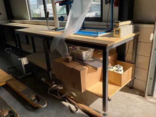 Arbeitstisch (2x)