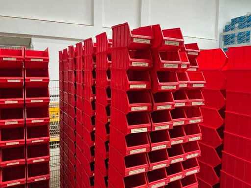 O mulțime de containere de stivuit NR.3 14.8x24xH13cm (530x)