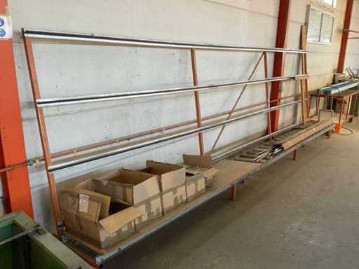 Lagergestell mit Rollenförderband (4x)