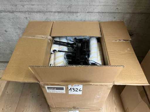 Rouleau à peinture à poteaux solides