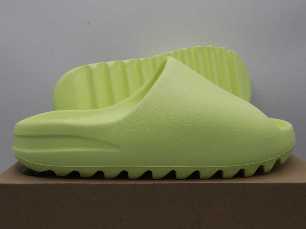 Adidas Yeezy Slide GLWGRN Sneakers 44,5