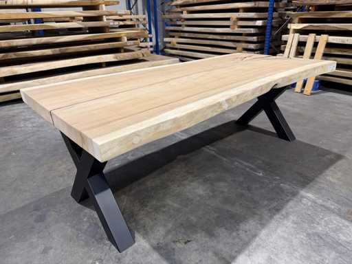 Suar boomstamtafel 220 cm.