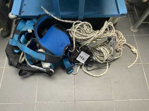 Imbracatura di sicurezza per le cadute