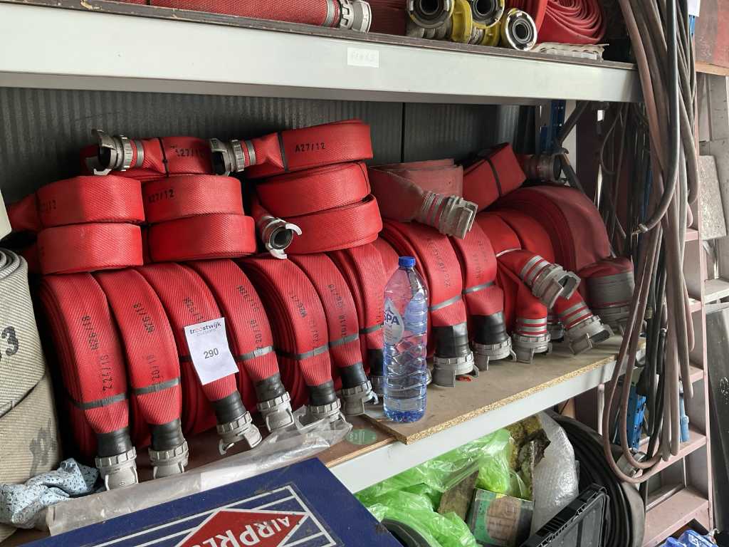 Feuerwehrschlauch mit Schnellkupplung (23x)