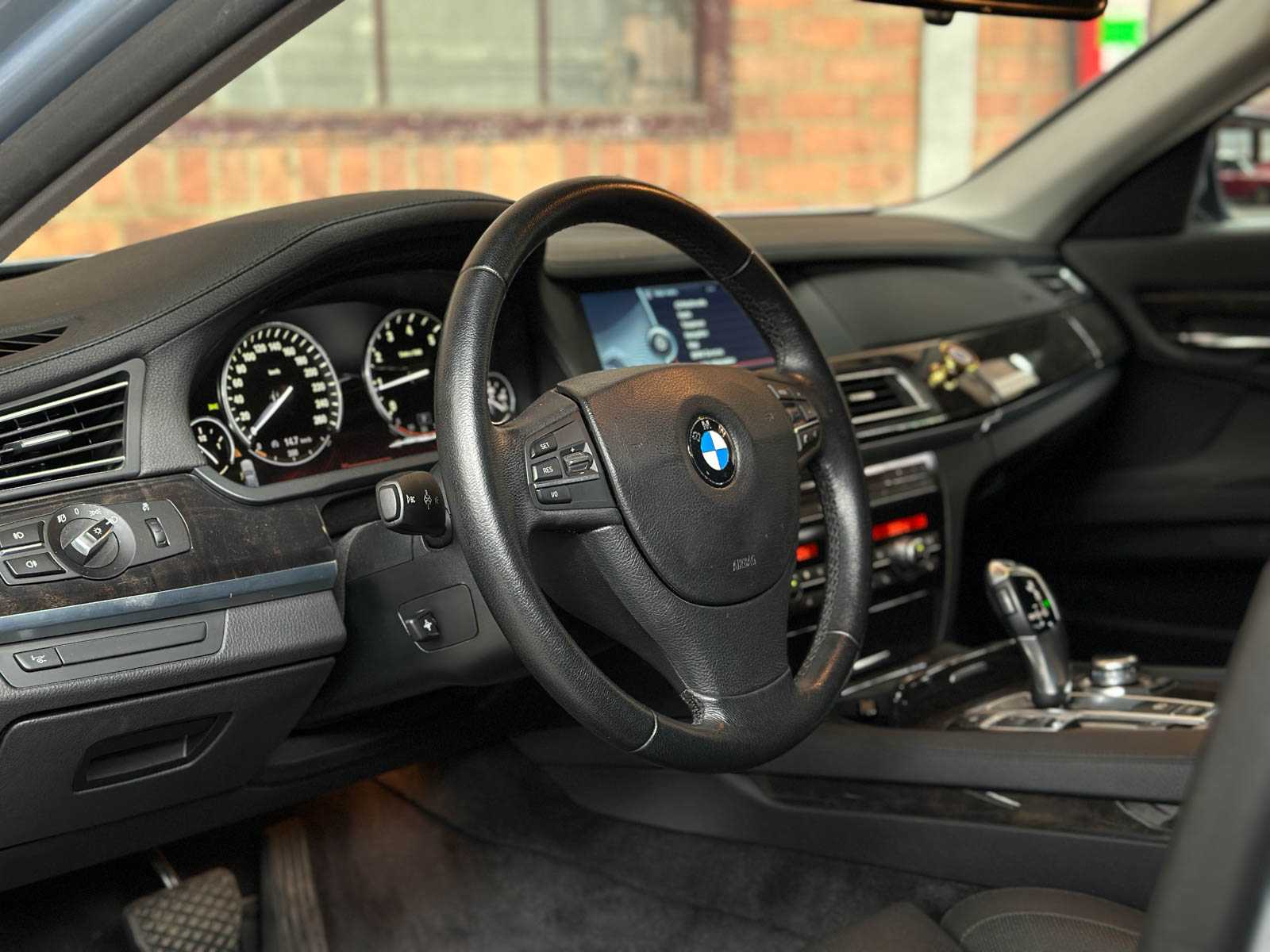 BMW ActiveHybrid7 F04 4.4 V8 465pk 2010 Youngtimer (70.000 km)