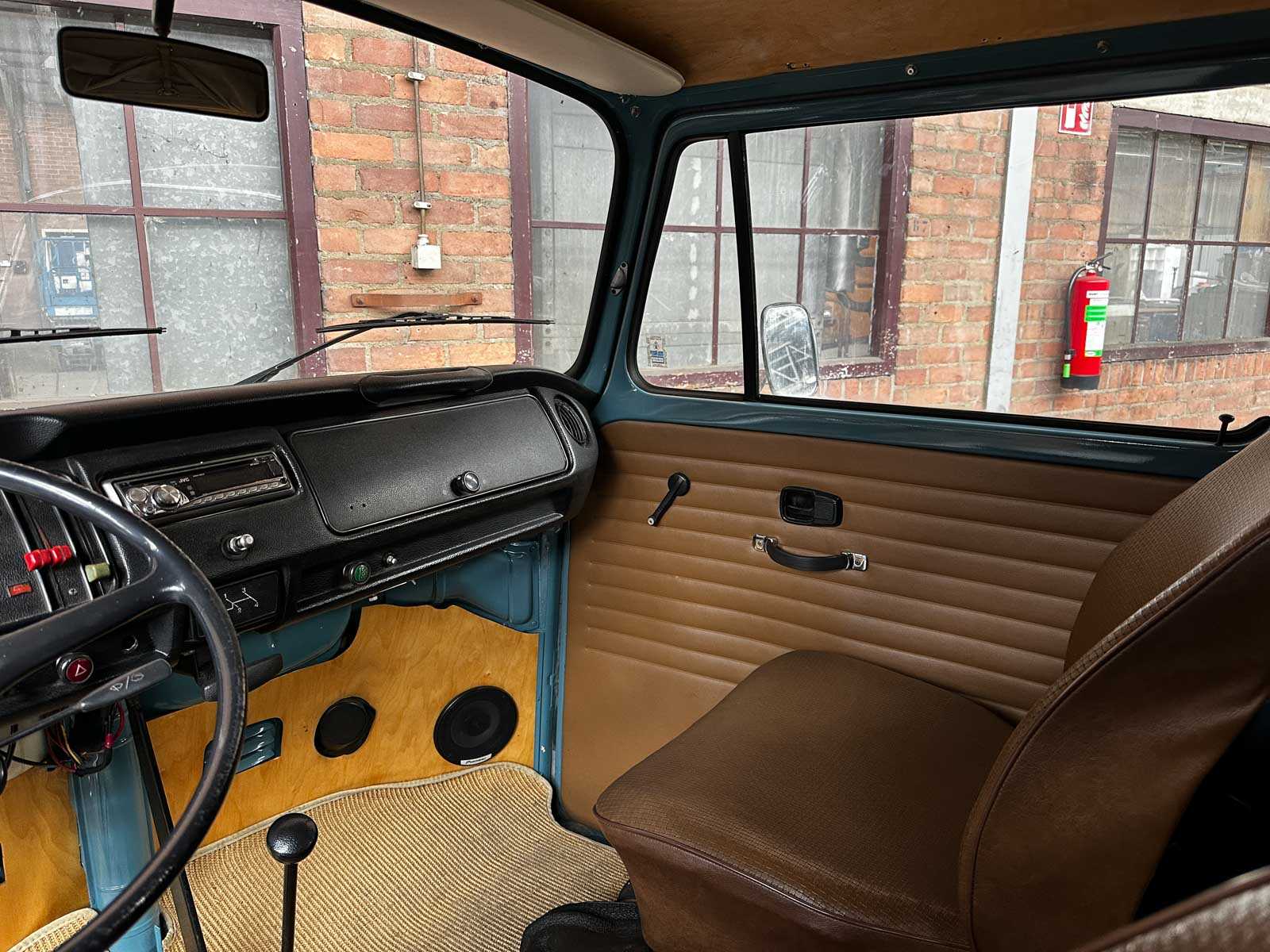 Volkswagen 23-517 Camper 1973, 07-YB-44