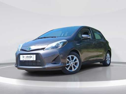 Toyota Yaris 1.5 Full Hybrid Aspiration Car 2012 | 82-XLB-2