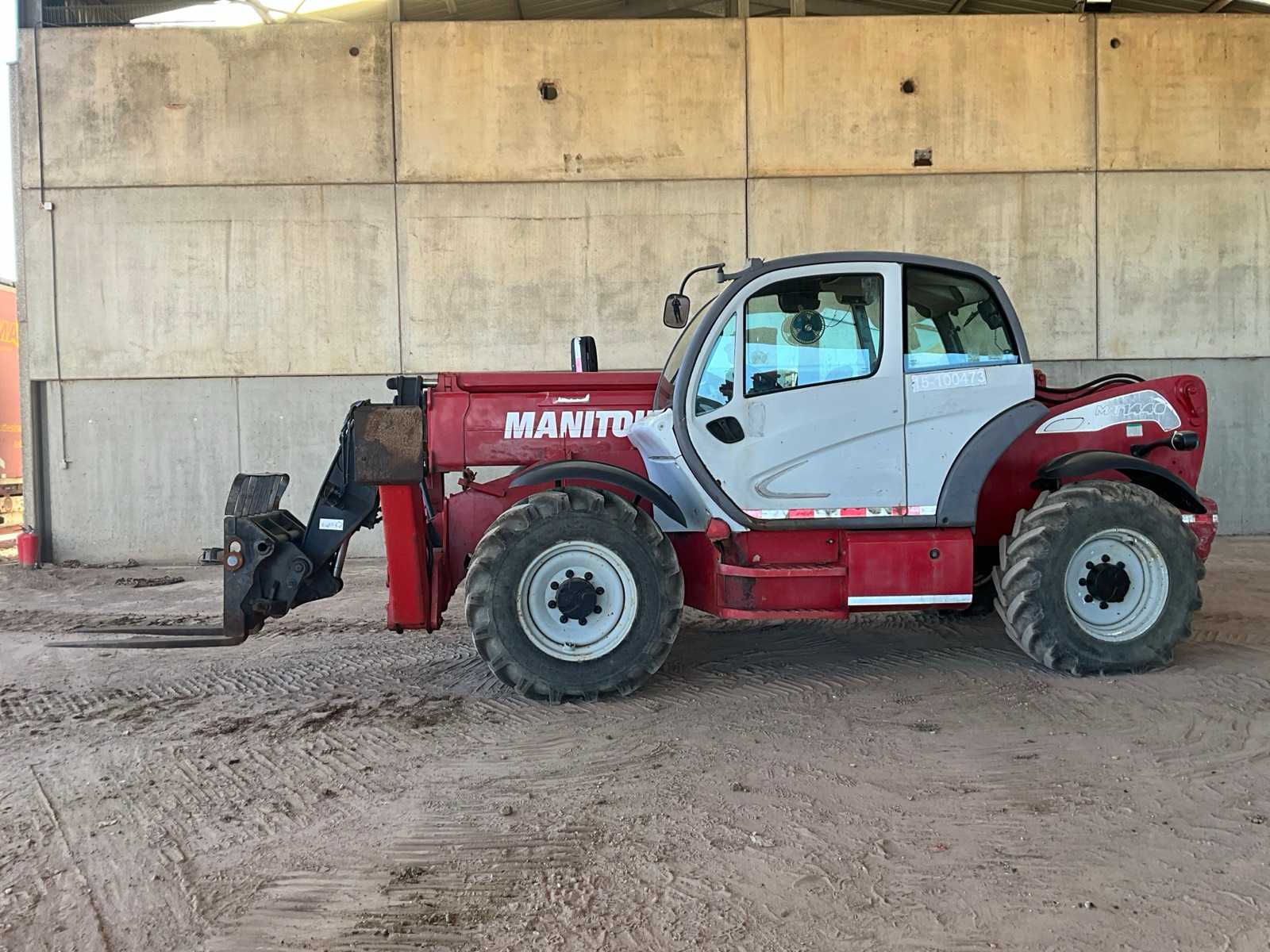 Ładowarka teleskopowa Manitou MT1440 z 2011 r.